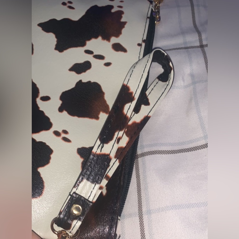 Cow print makeup bag, Never been used. - Picture 4 of 8